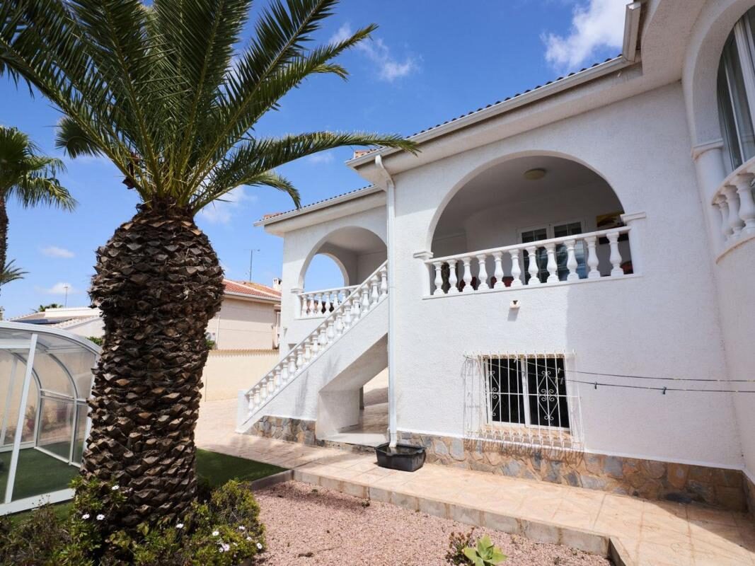 Villa with 4 bedrooms, 356m² in Rojales, Spain [ID: 0152-529340]