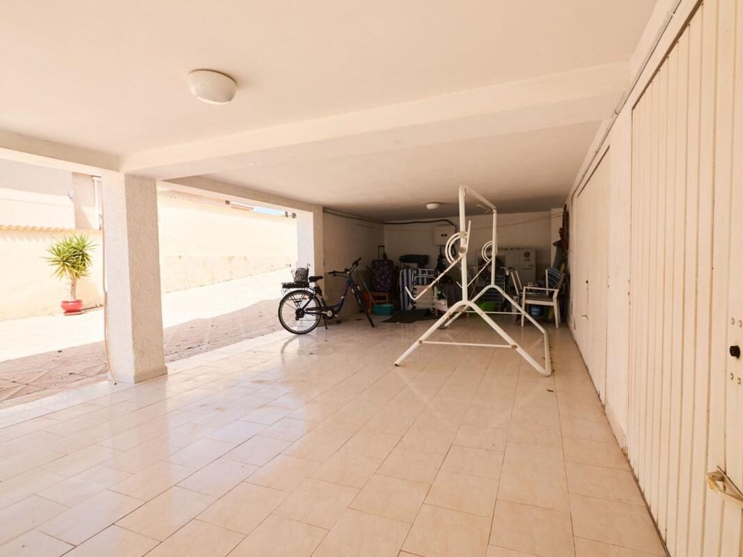 Villa with 4 bedrooms, 356m² in Rojales, Spain [ID: 0152-529340]