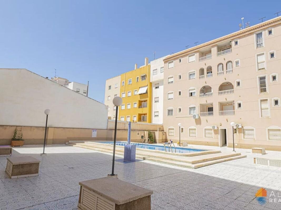 Apartamenty z 2 sypialniami, 54m² w Torrevieja, Hiszpania [ID: 0152-529222]