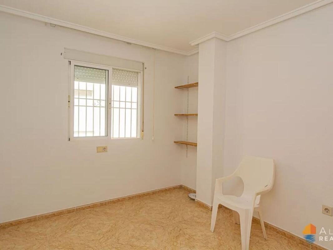 Apartamenty z 2 sypialniami, 54m² w Torrevieja, Hiszpania [ID: 0152-529222]