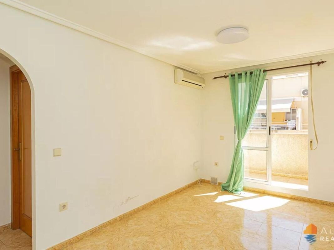 Apartamenty z 2 sypialniami, 54m² w Torrevieja, Hiszpania [ID: 0152-529222]