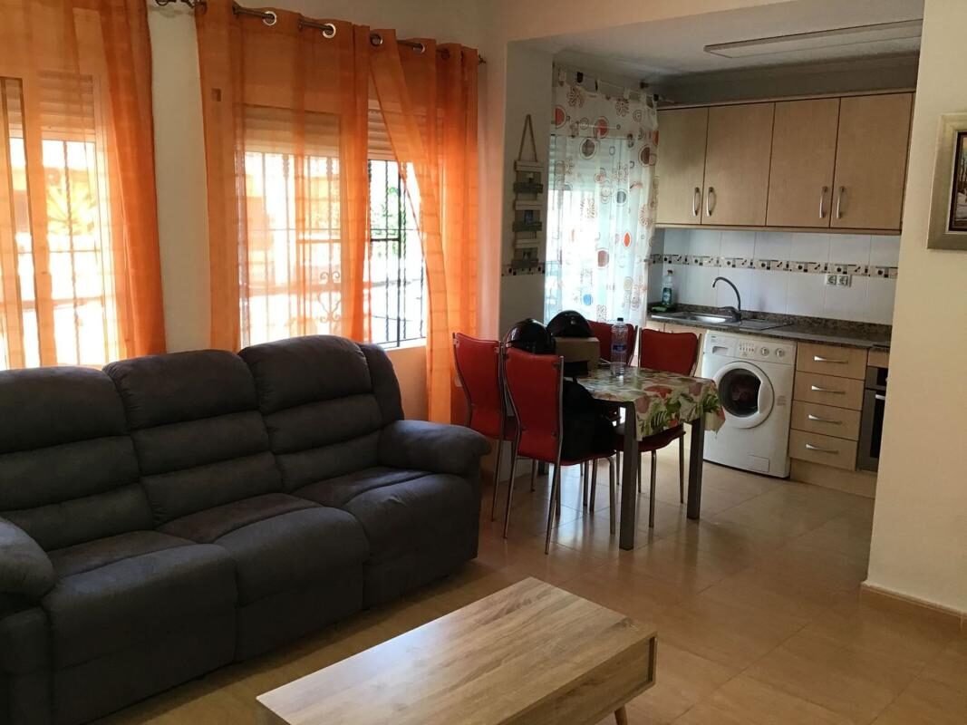 Апартаменти з 2 спальнями, 70м² в Торрев'єха, Іспанія [ID: 0152-528881]