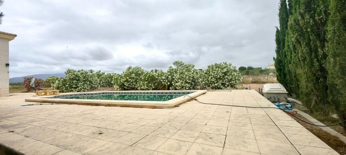 Villa with 3 bedrooms, 179m² in Pinoso, Spain [ID: 0152-527578]
