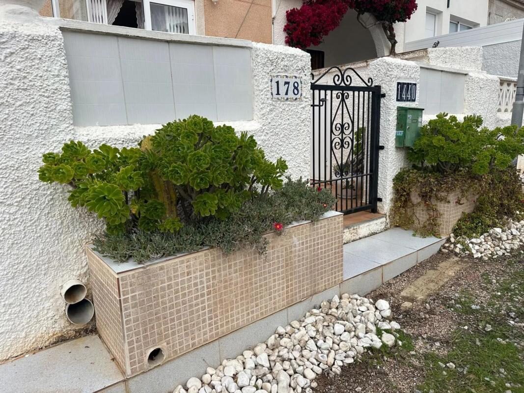 Таунхаус з 2 спальнями, 60м² в Торрев'єха, Іспанія [ID: 0152-526414]