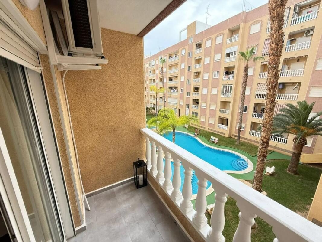 Apartamenty z 2 sypialniami, 55m² w Torrevieja, Hiszpania [ID: 0152-526314]