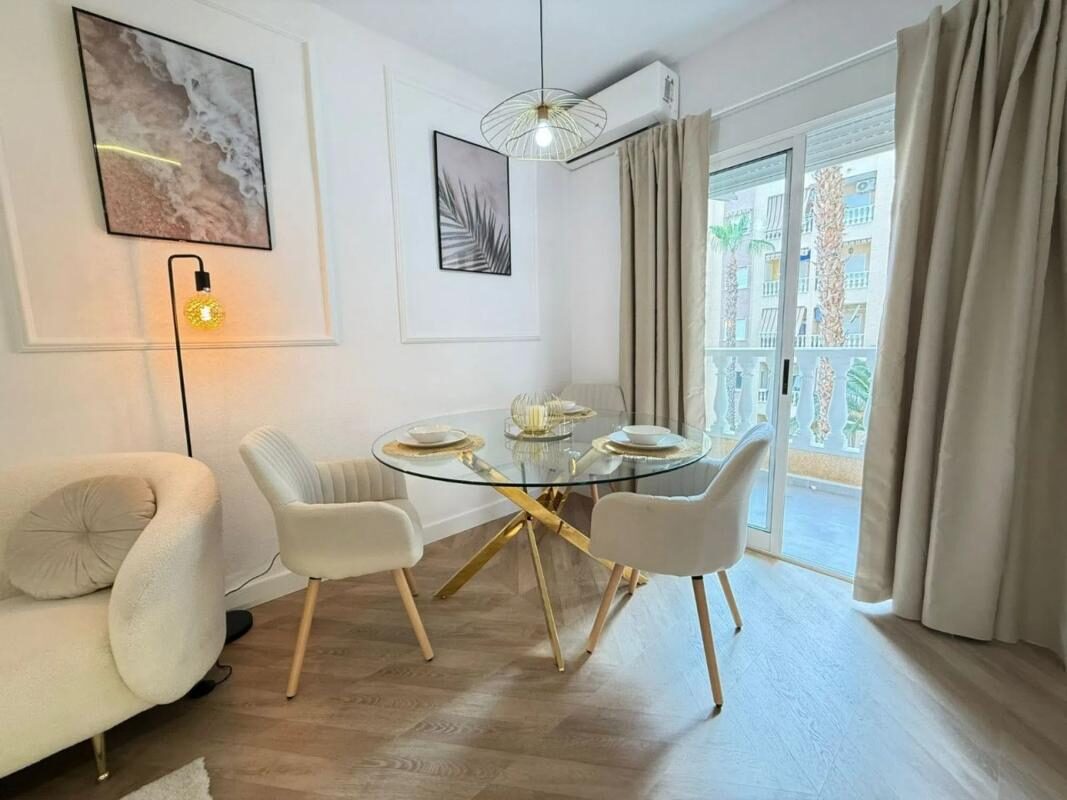 Apartamenty z 2 sypialniami, 55m² w Torrevieja, Hiszpania [ID: 0152-526314]
