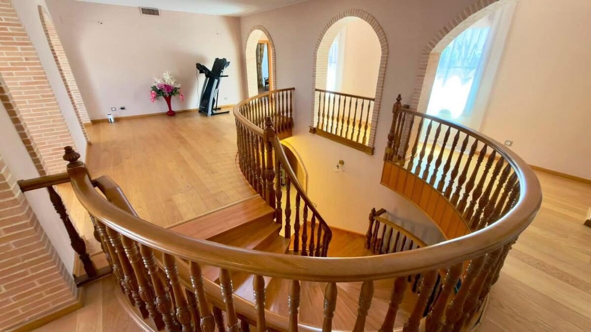 Houses with 8 bedrooms, 1000m² in Calpe, Spain [ID: 0152-522841]