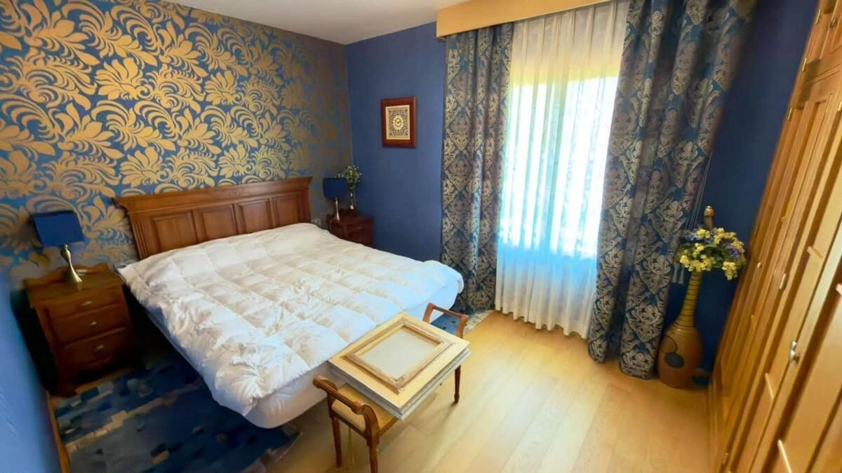 Houses with 8 bedrooms, 1000m² in Calpe, Spain [ID: 0152-522841]