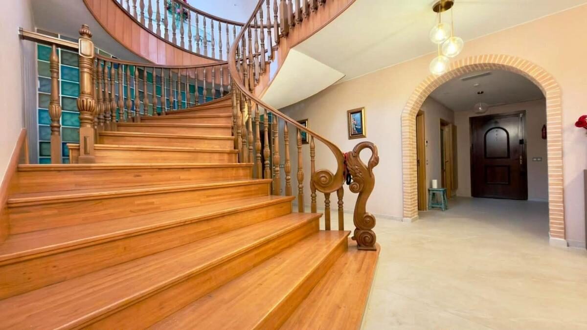 Houses with 8 bedrooms, 1000m² in Calpe, Spain [ID: 0152-522841]