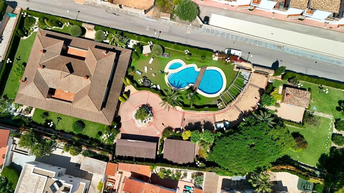 Houses with 8 bedrooms, 1000m² in Calpe, Spain [ID: 0152-522841]