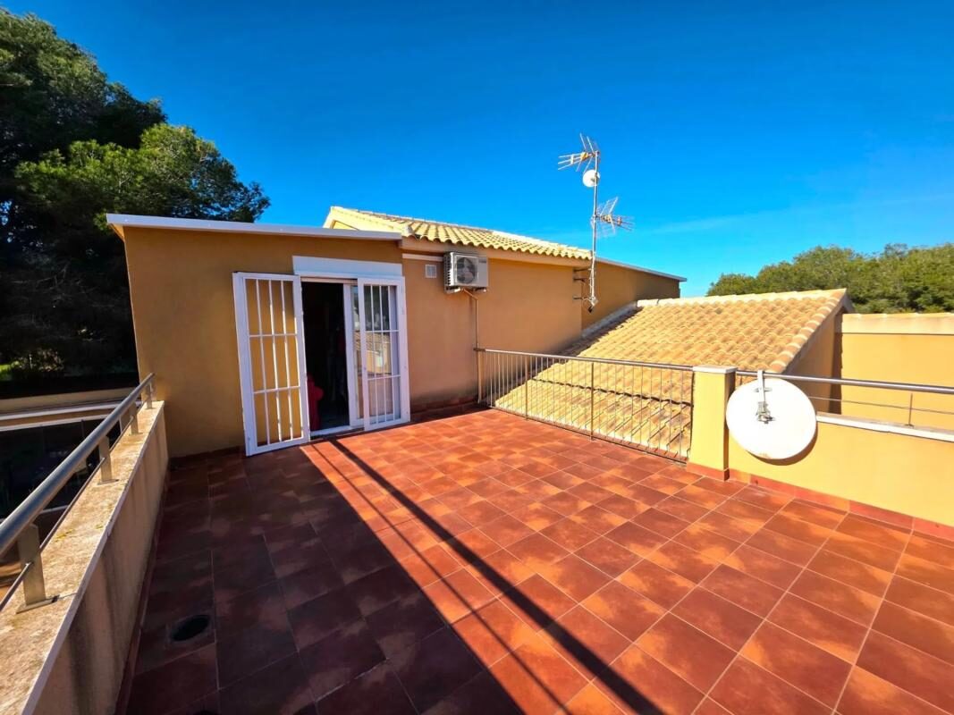 Вилла с 5 спальнями, 265м² в Ориуэла, Испания [ID: 0152-514633]