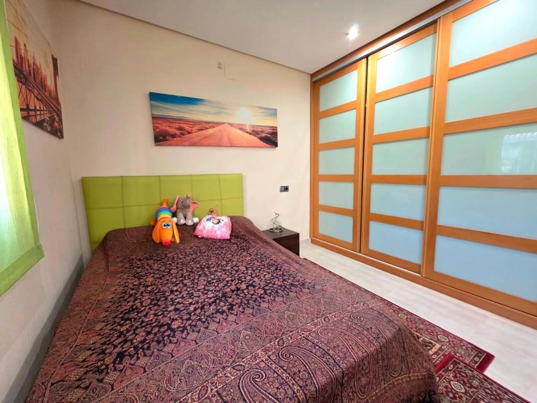 Вилла с 5 спальнями, 265м² в Ориуэла, Испания [ID: 0152-514633]