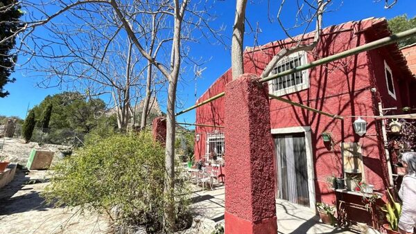 Houses in Relleu, Spain, 155m²