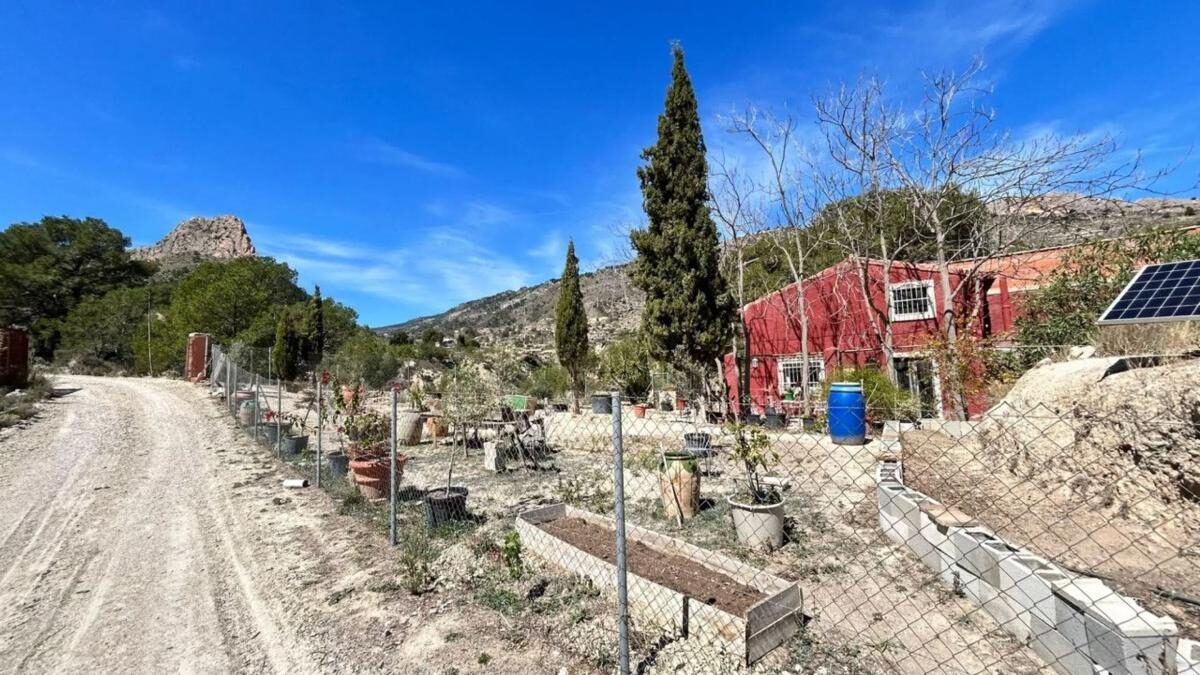 Houses with 4 bedrooms, 155m² in Relleu, Spain [ID: 0152-513597]