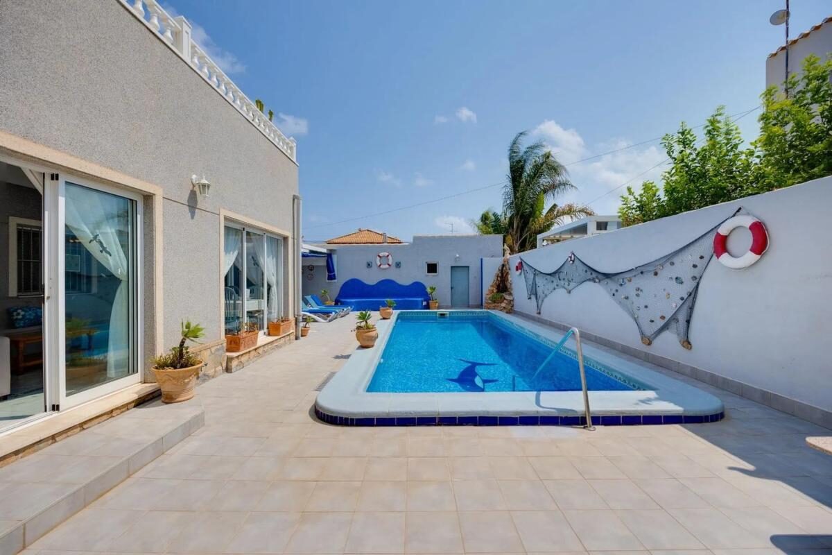 Вилла с 4 спальнями, 250м² в Ориуэла, Испания [ID: 0152-510508]