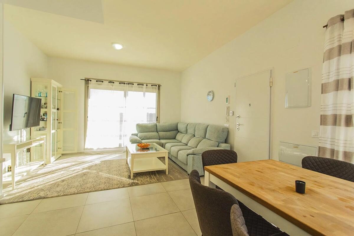 Вилла с 3 спальнями, 250м² в Сан-Мигель-де-Салинас, Испания [ID: 0152-509377]