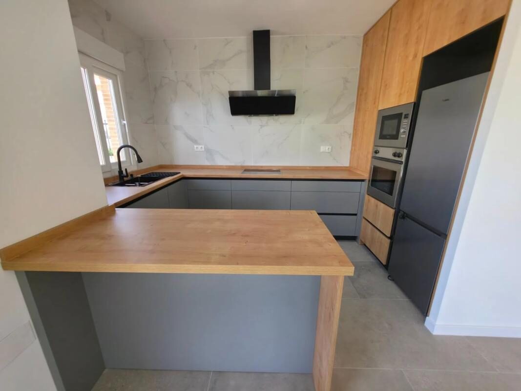 Вилла с 3 спальнями, 140м² в Рохалес, Испания [ID: 0152-509129]