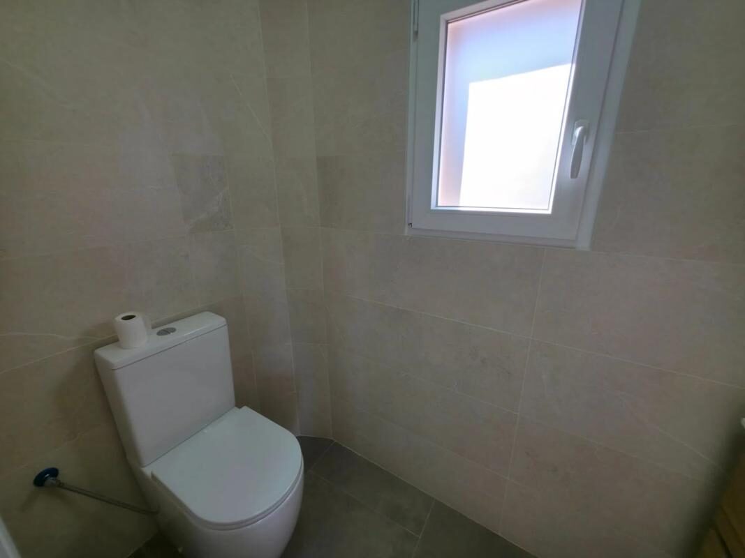 Вилла с 3 спальнями, 140м² в Рохалес, Испания [ID: 0152-509129]
