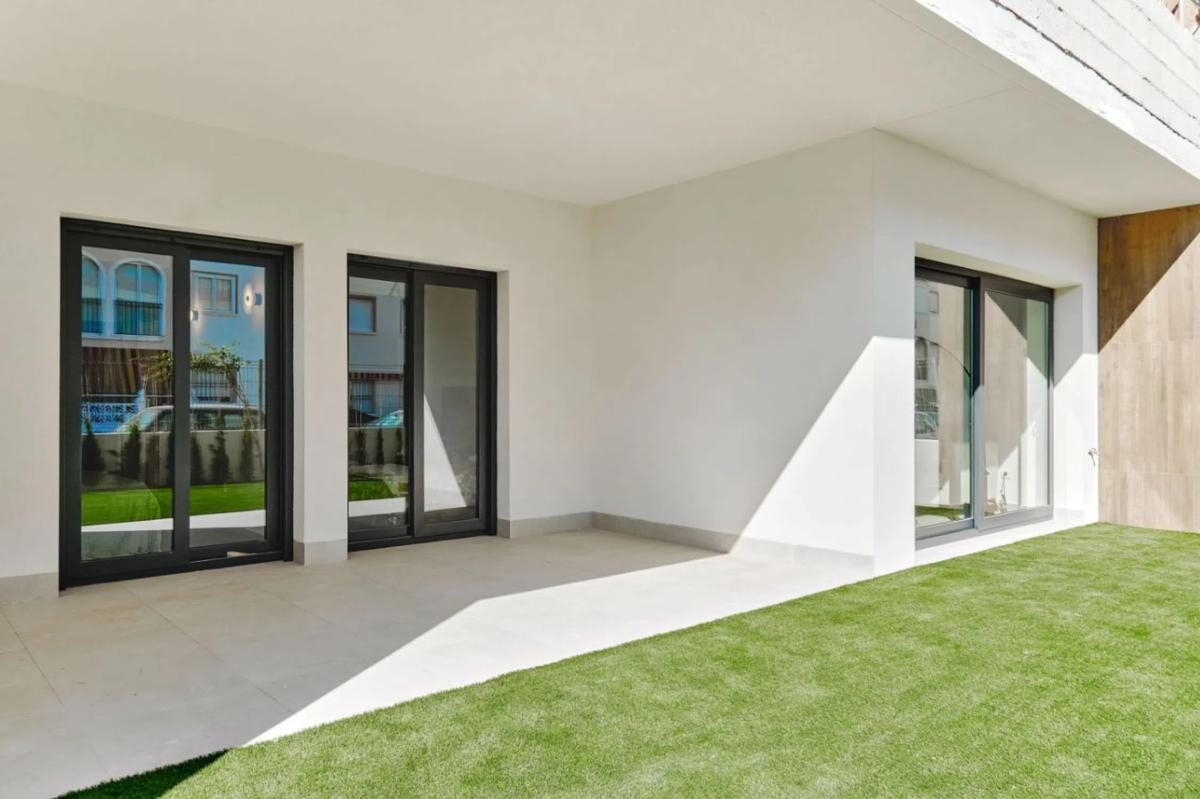 Dom szeregowy z 2 sypialniami, 98m² w Torrevieja, Hiszpania [ID: 0152-482151]