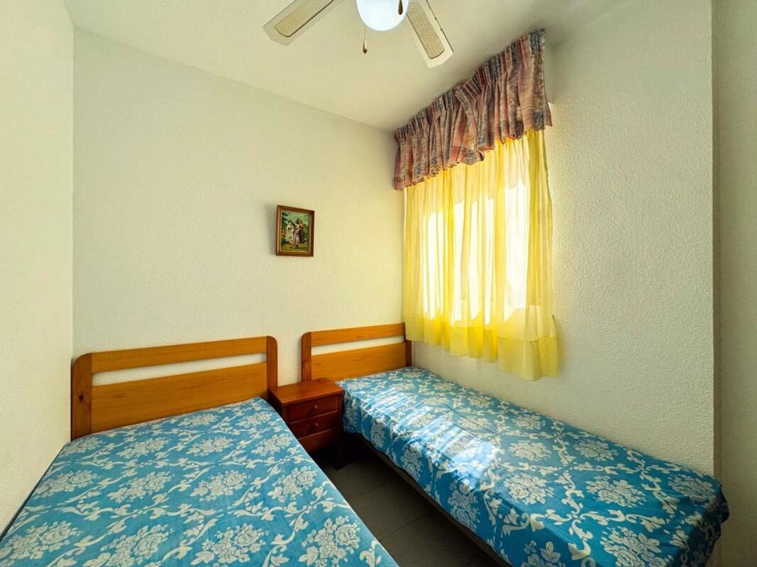 Apartamenty z 2 sypialniami, 65m² w Torrevieja, Hiszpania [ID: 0152-481793]