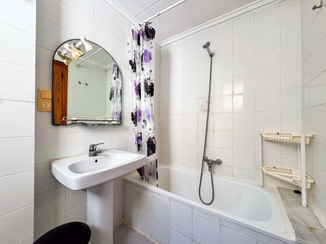 Apartamenty z 2 sypialniami, 65m² w Torrevieja, Hiszpania [ID: 0152-481793]