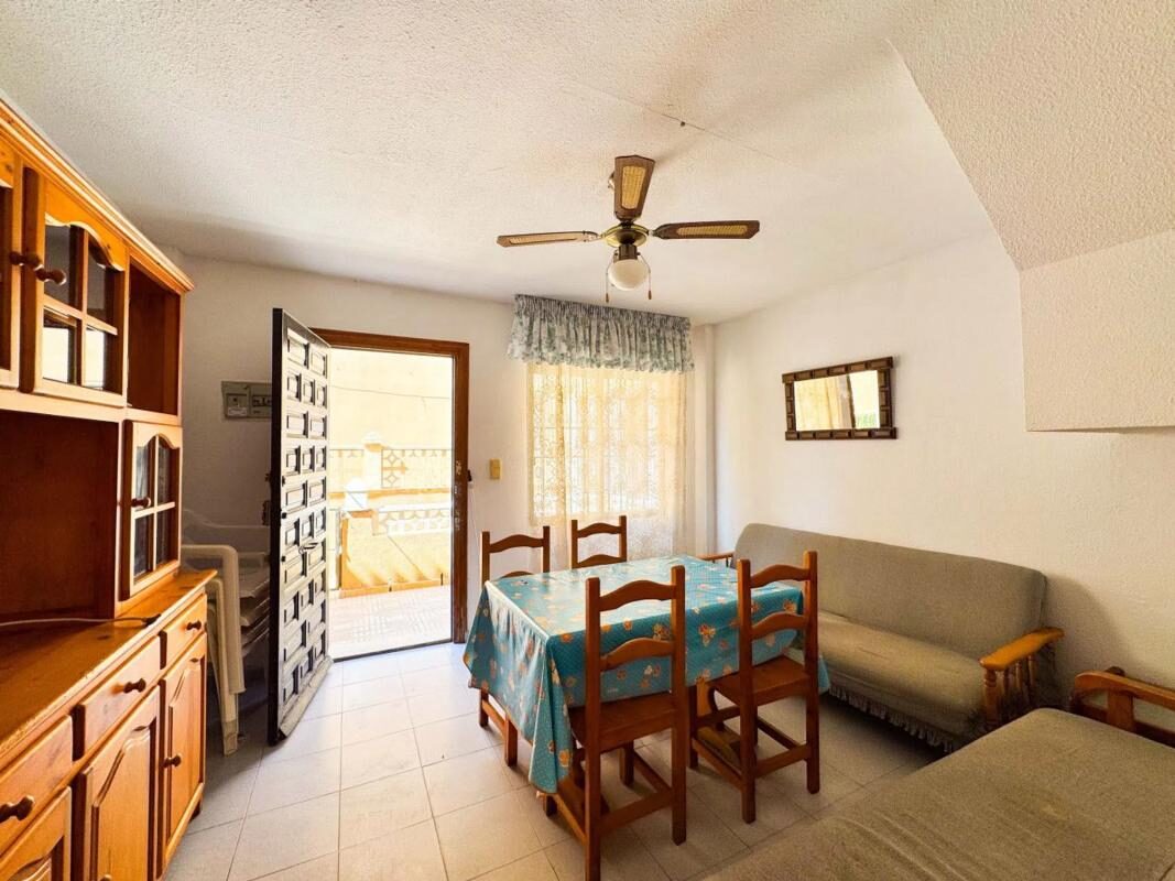 Apartamenty z 2 sypialniami, 65m² w Torrevieja, Hiszpania [ID: 0152-481793]
