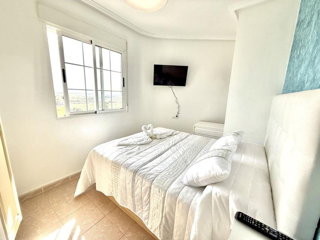 Apartamenty z 2 sypialniami, 53m² w Torrevieja, Hiszpania [ID: 0152-479835]