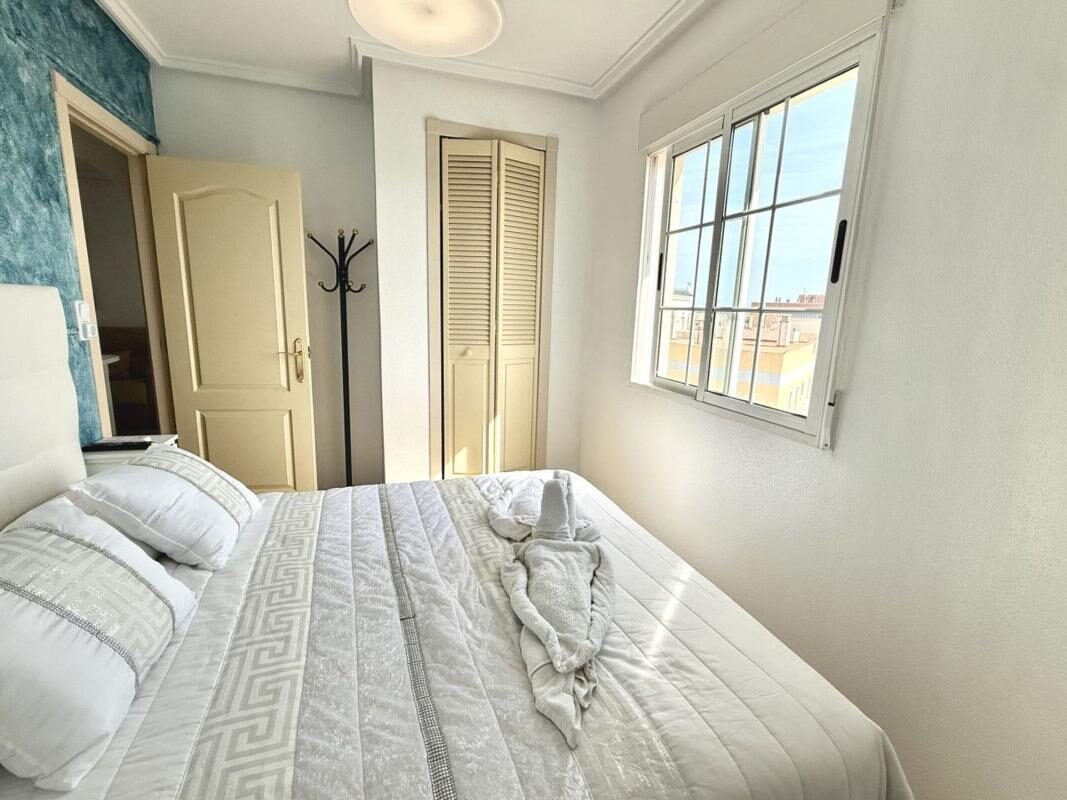 Apartamenty z 2 sypialniami, 53m² w Torrevieja, Hiszpania [ID: 0152-479835]