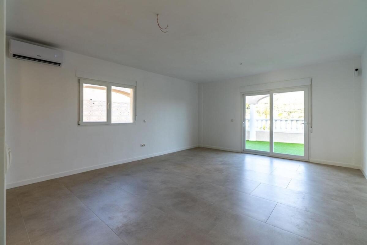 Дома с 3 спальнями, 246м² в Кампельо, Испания [ID: 0152-474140]