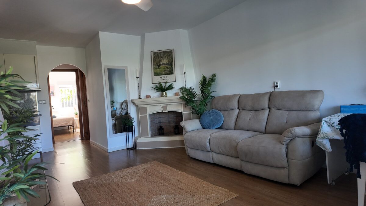 Таунхаус с 2 спальнями, 100м² в Ориуэла Коста, Испания [ID: 0150-LS-1511]