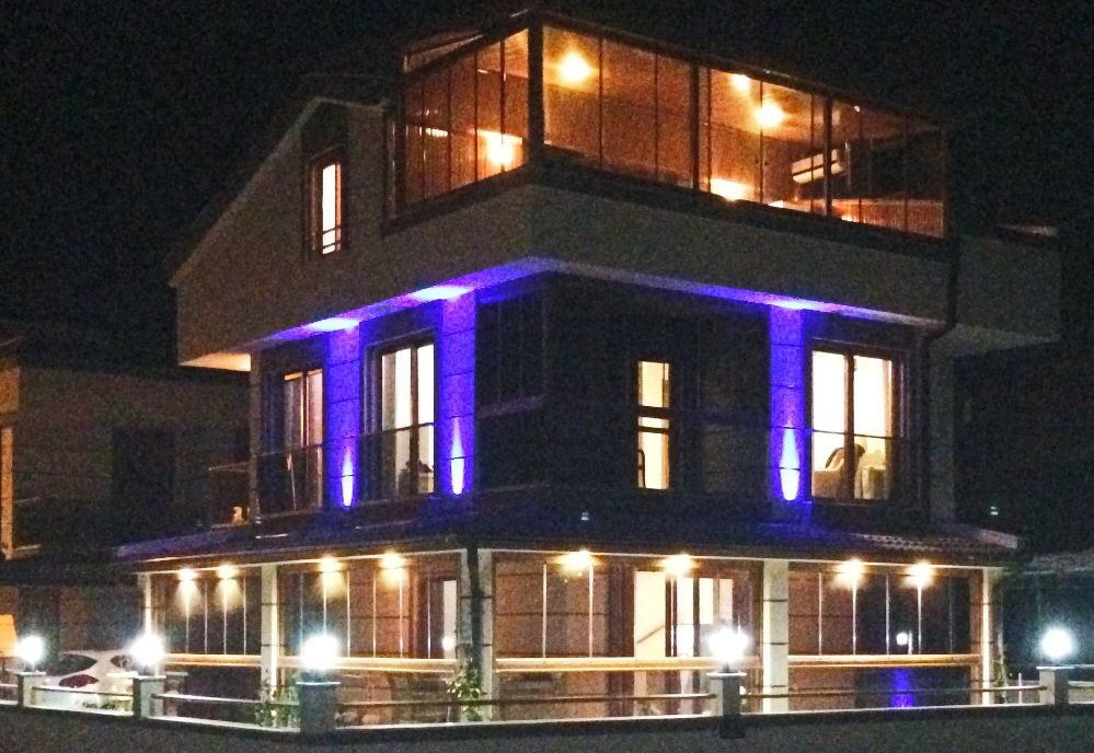 Villa with 4 bedrooms, 235m² in Izmir, Turkey [ID: 0301-15981]