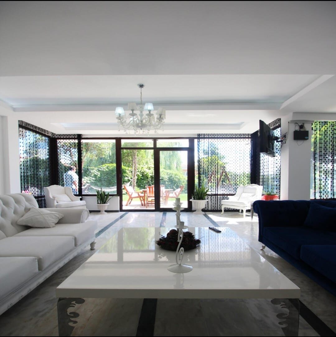 Villa with 6 bedrooms, 450m² in Istanbul, Turkey [ID: 0301-104641]