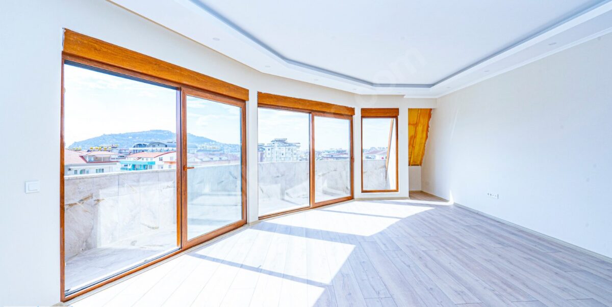 Commercial property with 3 bedrooms, 150m² in Alanya, Turkey [ID: 0301-105280]