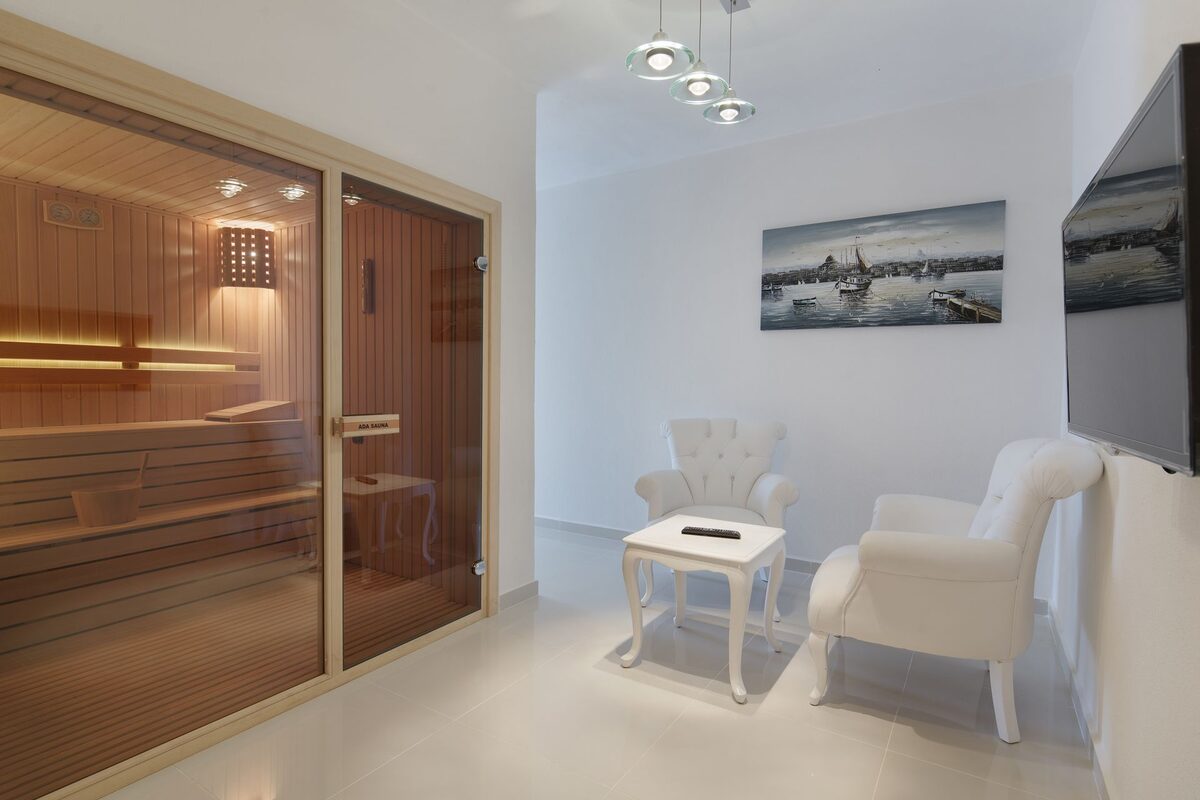 House with 3 bedrooms, 323m² in Alanya, Turkey [ID: 0301-104629]