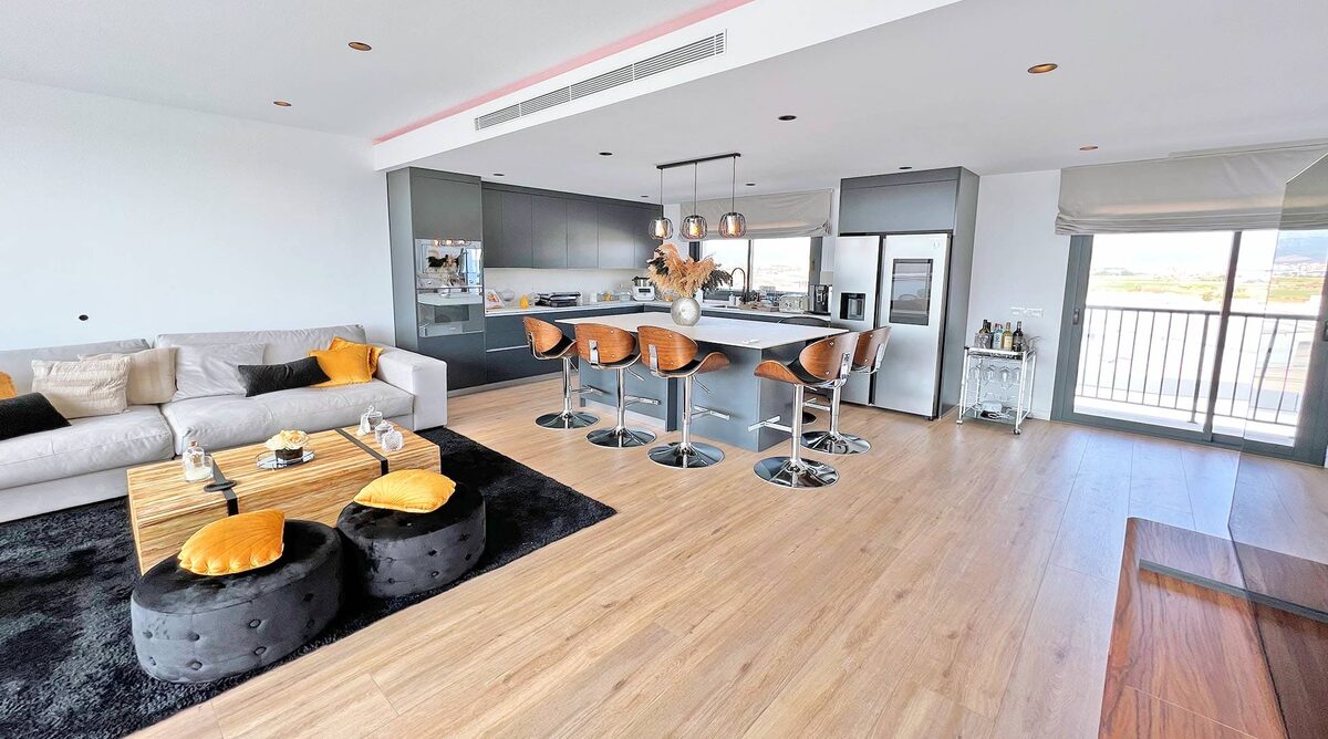Penthouse with 3 bedrooms, 140m² in Palma, Spain [ID: 0105-010]