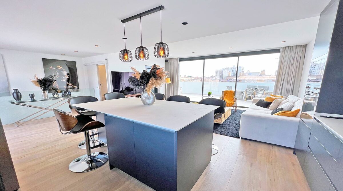 Penthouse with 3 bedrooms, 140m² in Palma, Spain [ID: 0105-010]