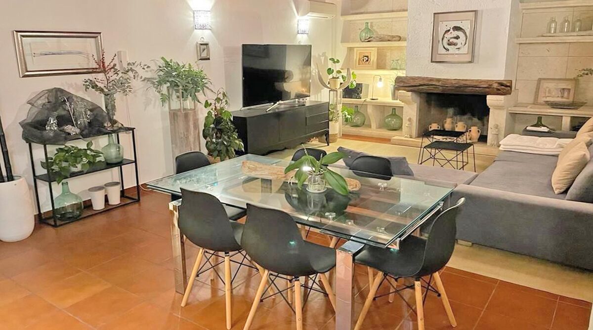 House with 4 bedrooms, 210m² in Palma, Spain [ID: 0105-009]