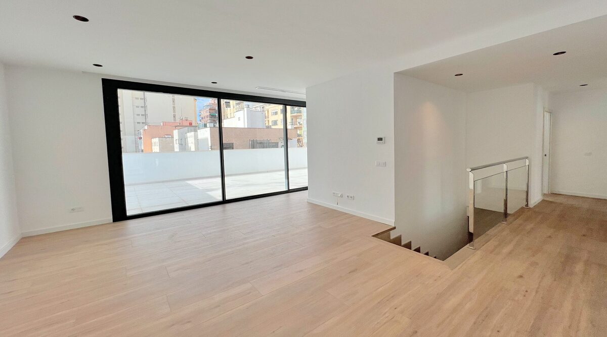 Penthouse with 3 bedrooms, 135m² in Palma, Spain [ID: 0105-006]