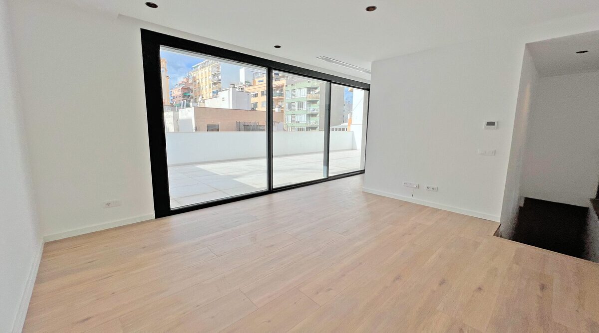 Penthouse with 3 bedrooms, 135m² in Palma, Spain [ID: 0105-006]