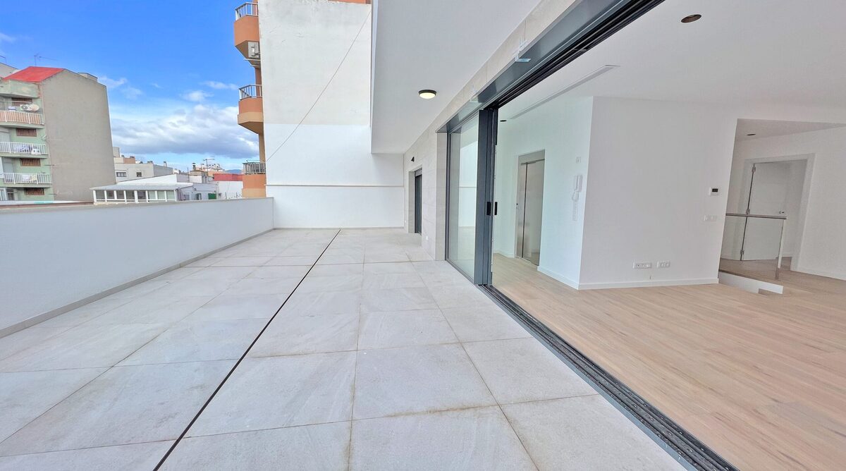 Penthouse with 3 bedrooms, 135m² in Palma, Spain [ID: 0105-006]