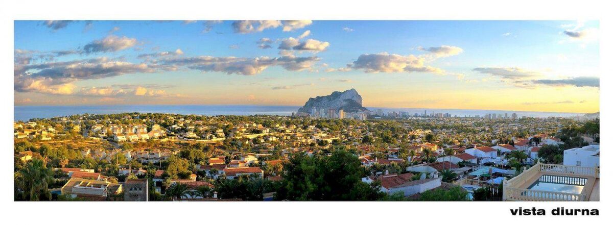 Villa with 3 bedrooms, 273m² in Calpe, Spain [ID: 0137s-SP0191]