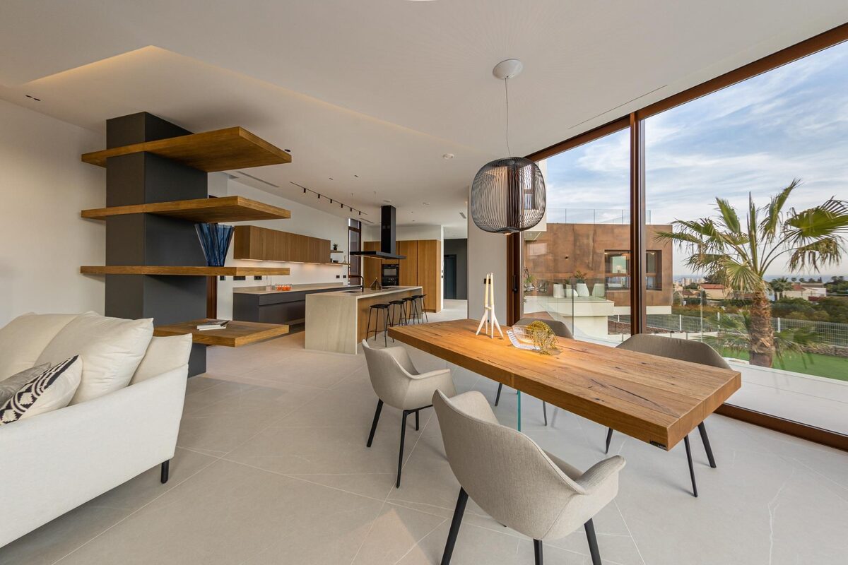 Villa with 5 bedrooms, 535m² in Benidorm, Spain [ID: 0137s-SP0654]