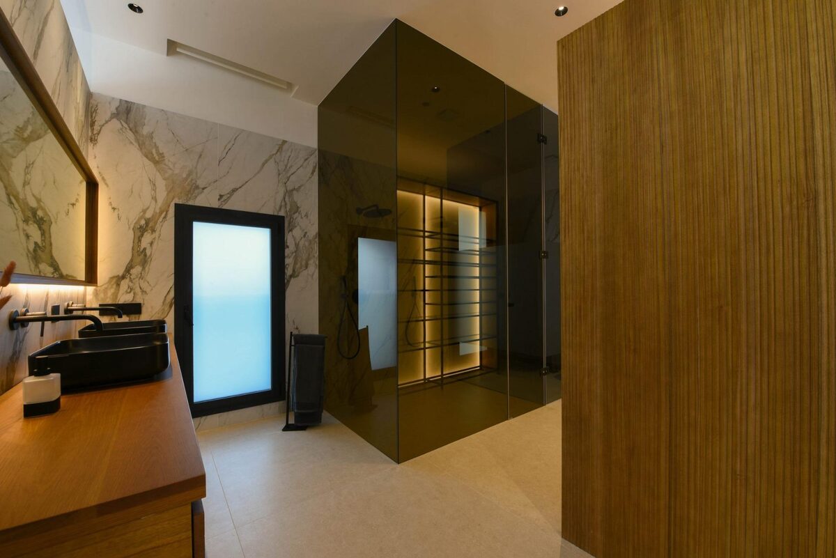 Вілла з 4 спальнями, 620м² в Альфаз-дель-Пі, Іспанія [ID: 0137s-SP0653]