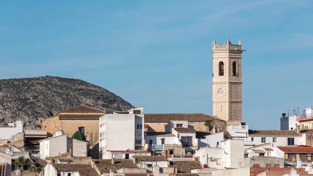 Villa with 4 bedrooms, 314m² in Moraira-Teulada, Spain [ID: 0137s-SP0345]