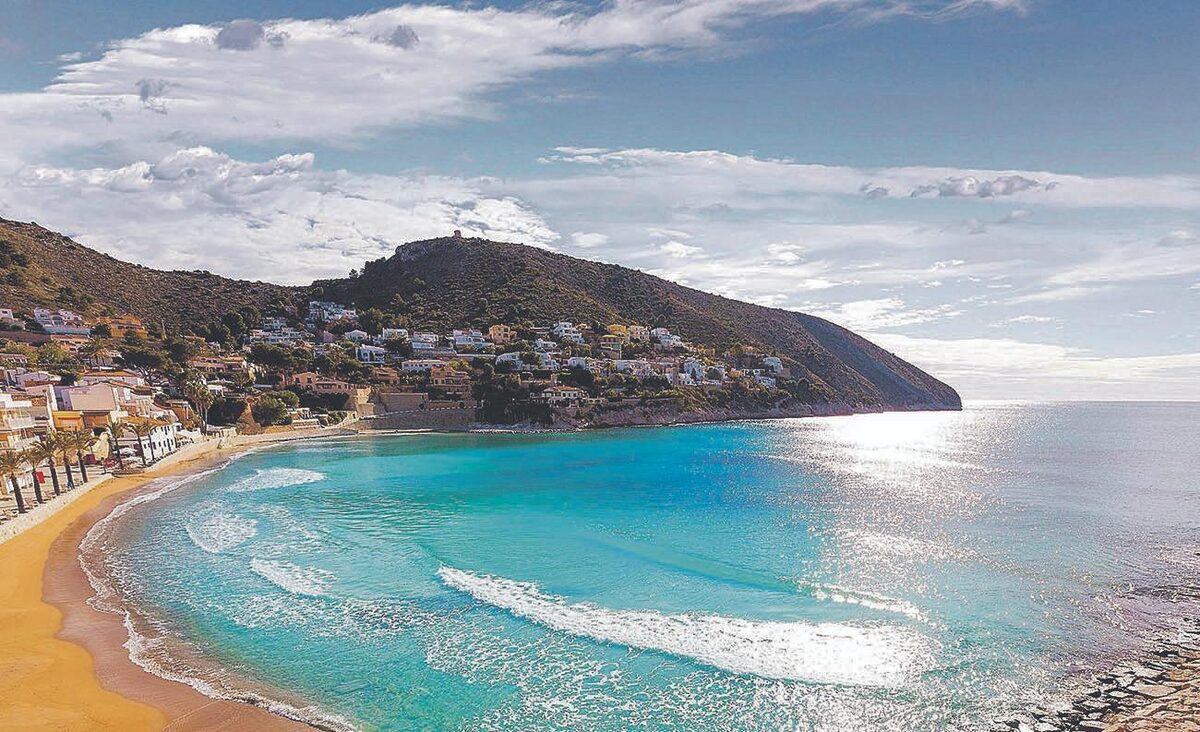 Villa with 4 bedrooms, 314m² in Moraira-Teulada, Spain [ID: 0137s-SP0345]