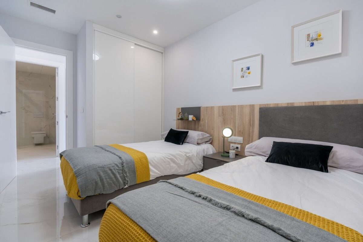 Apartment with 2 bedrooms, 80m² in Benidorm, Spain [ID: 0137s-SP0065]