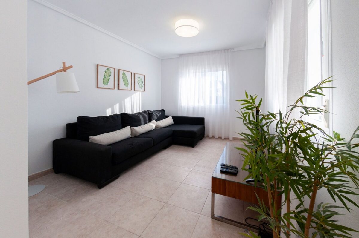 Вилла с 3 спальнями, 130м² в Рохалес, Испания [ID: 0137s-SP0145]