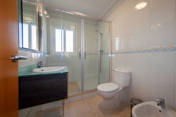Вилла в Рохалес, Испания, 130м² - изображение 11