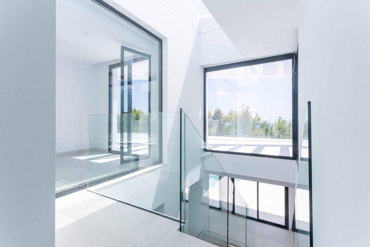 Villa with 3 bedrooms, 560m² in Altea, Spain [ID: 0137s-SP0532]