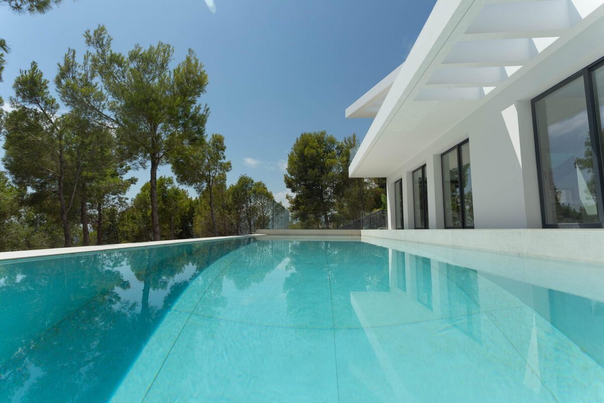 Villa with 3 bedrooms, 560m² in Altea, Spain [ID: 0137s-SP0532]